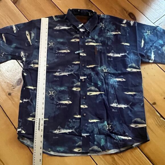 Clearwater Outfitters Men's Fish Button Down Shirt. Large. King Macherel Dolphin - Picture 5 of 6